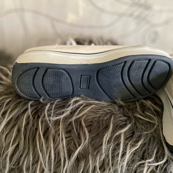 DOC’s Low Top Canvas Sneakers - Picture 4 of 9